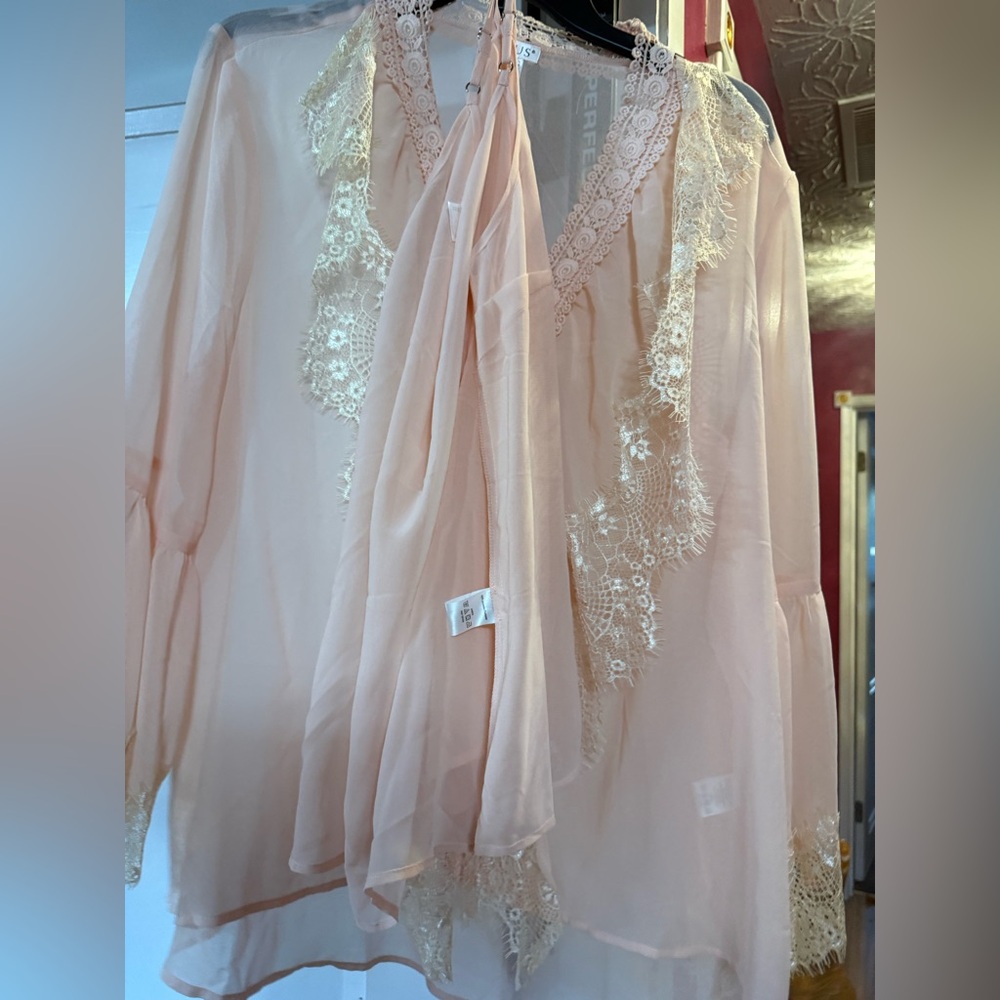 Venus Women's Pink Lace Trim Blouse, comes with camisole. Brand new - Picture 9 of 11